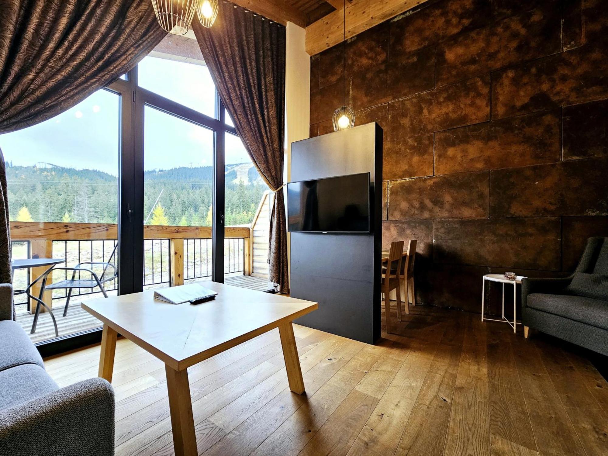 Chaletski Jasna, Ski-in & Ski-out Apartment Demanovska Dolina